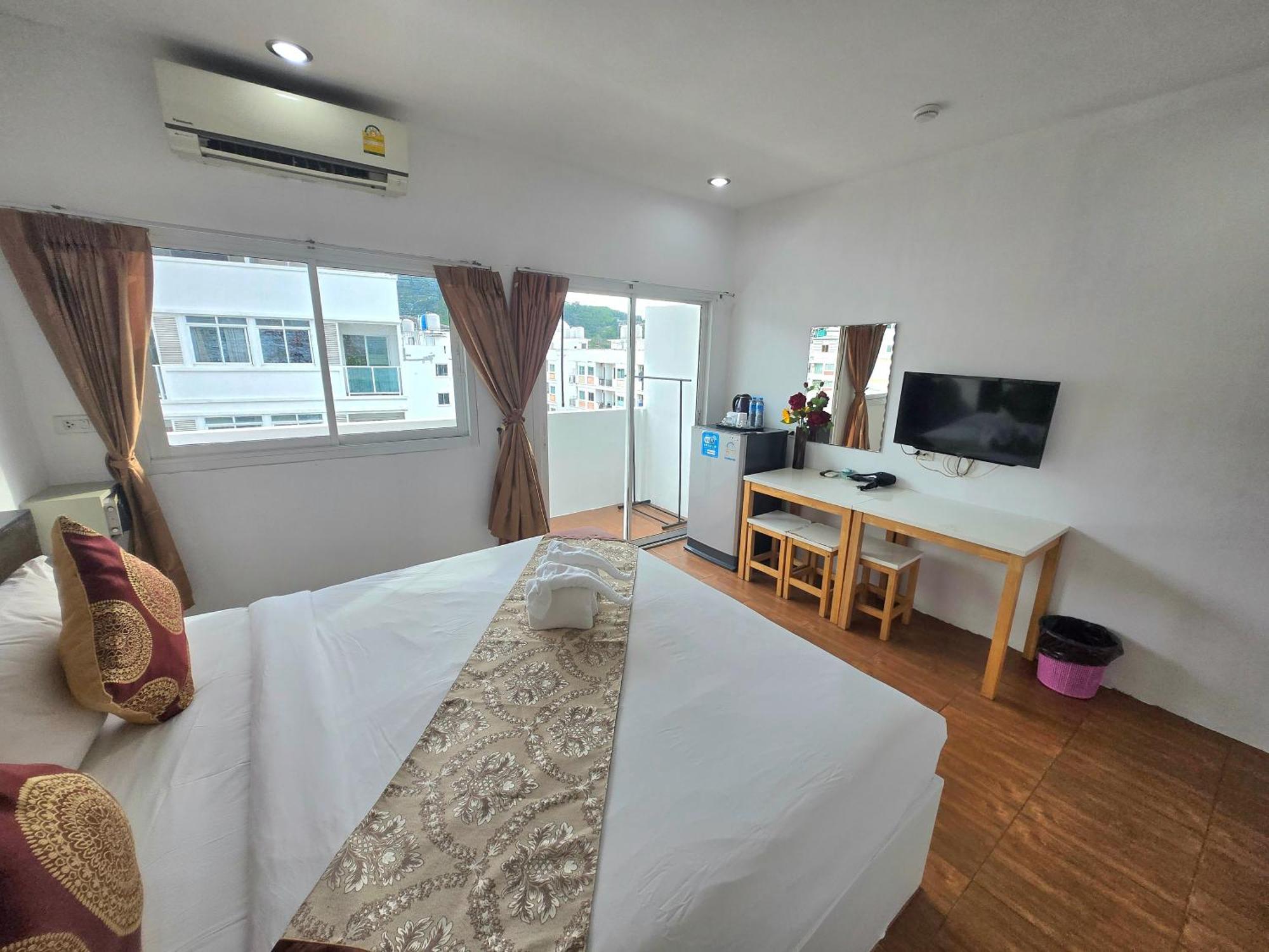 Patong Happy 99 Guest House מראה חיצוני תמונה