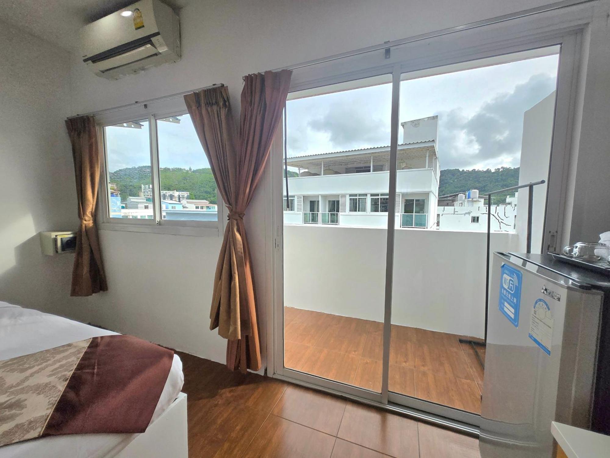 Patong Happy 99 Guest House מראה חיצוני תמונה