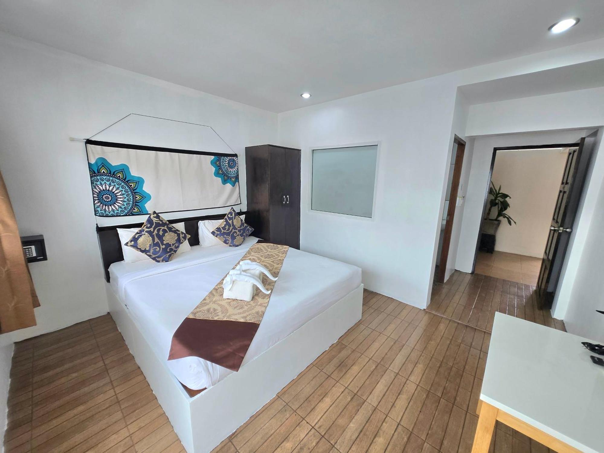 Patong Happy 99 Guest House מראה חיצוני תמונה