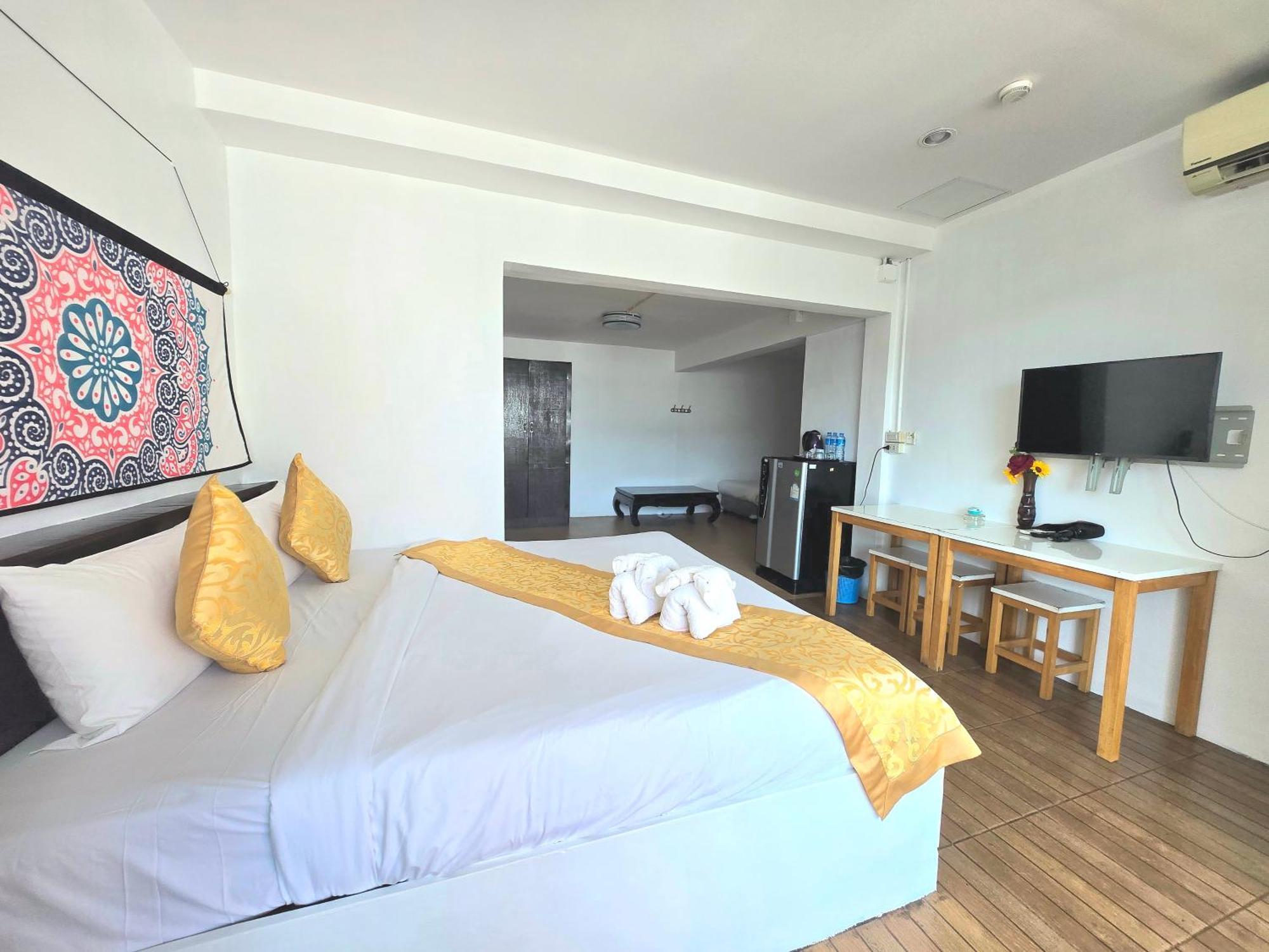 Patong Happy 99 Guest House מראה חיצוני תמונה