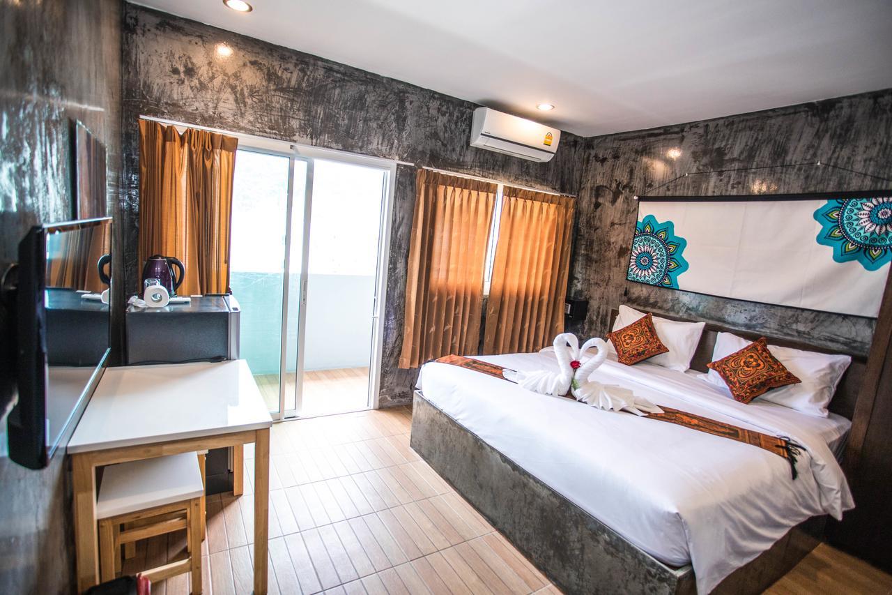 Patong Happy 99 Guest House מראה חיצוני תמונה